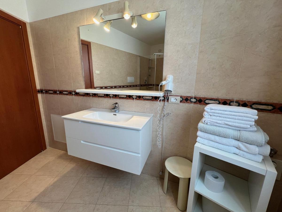 Baia Azzurra 1 Apartment Torbole Sul Garda